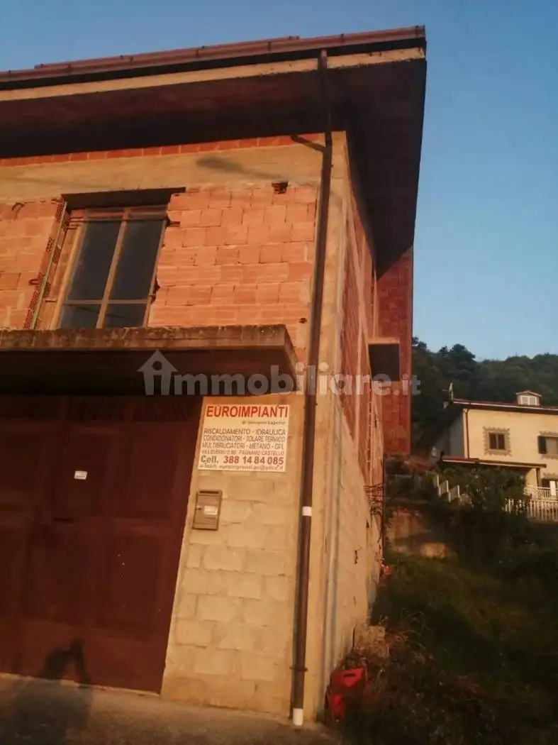 Villa a schiera via Raffaele Piria, Fagnano Castello - foto 2