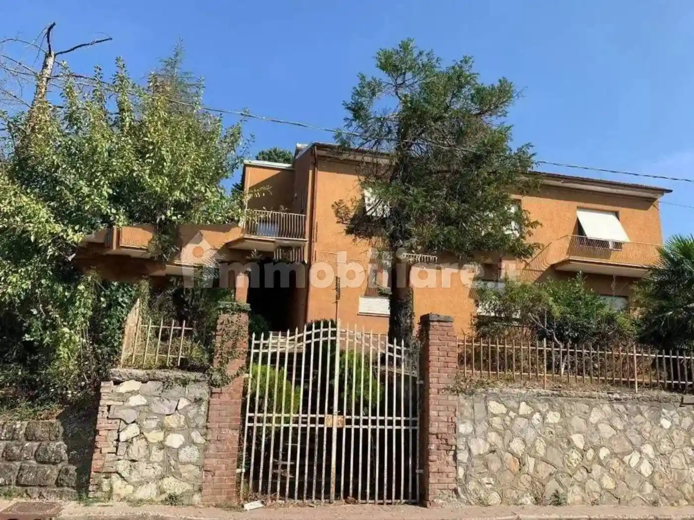 Casa indipendente in vendita a Cortona