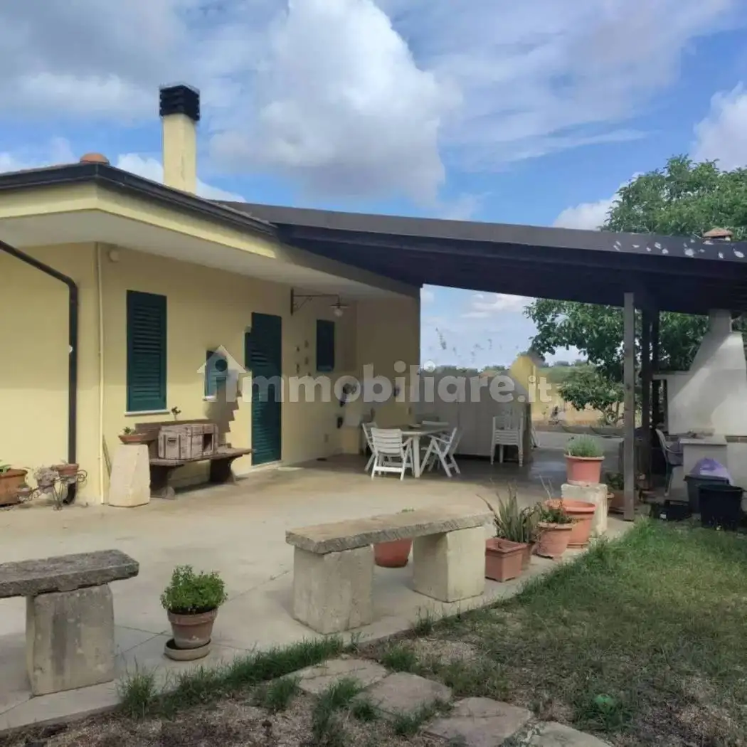 Villa in vendita a Sogliano Cavour