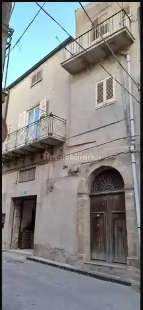 Palazzo - Edificio in vendita a Mazzarino