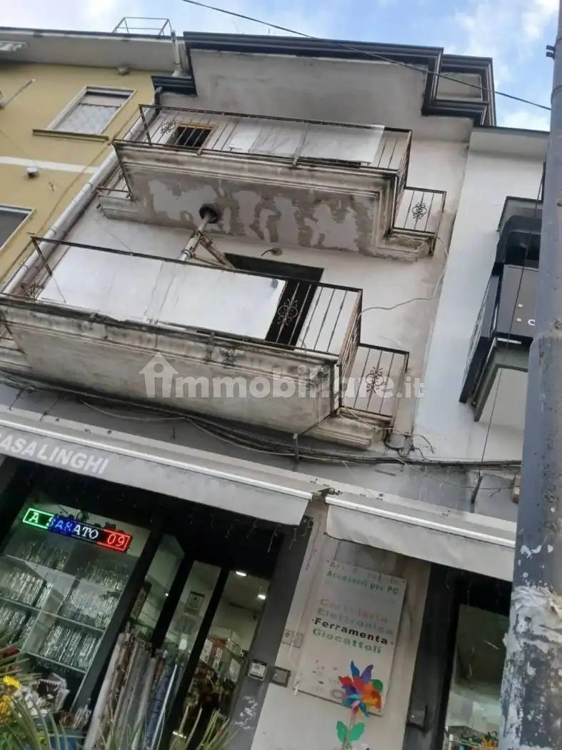 Palazzo - Edificio in vendita a Pomigliano d'Arco