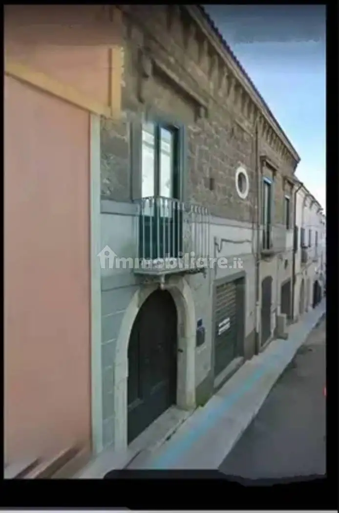 Palazzo - Edificio in vendita a Frasso Telesino
