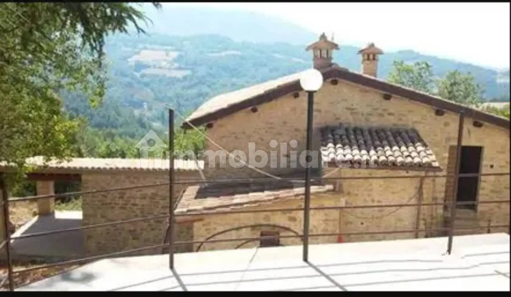 Rustico - Casale in vendita a Foligno