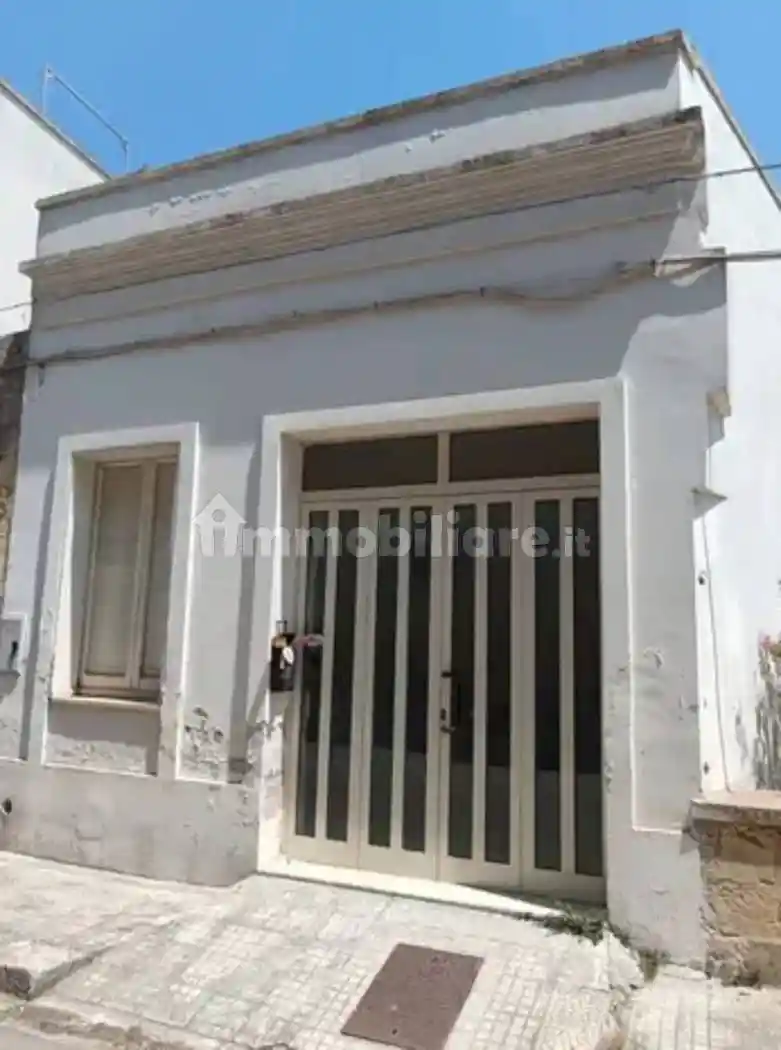 Villa in vendita a Lizzanello