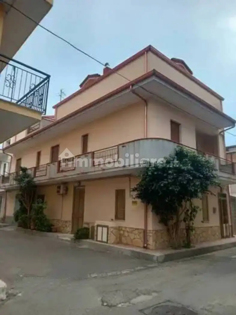 Casa indipendente in vendita a Cirò Marina