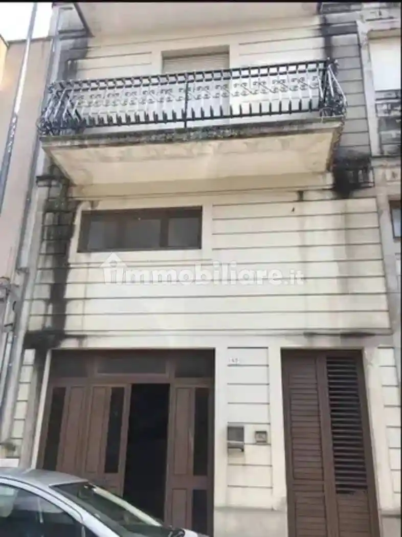 Palazzo - Edificio in vendita a Martano