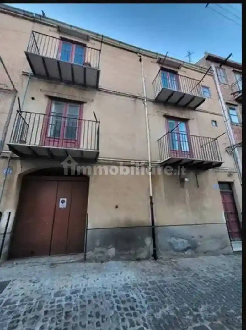 Casa indipendente in vendita a Castelbuono