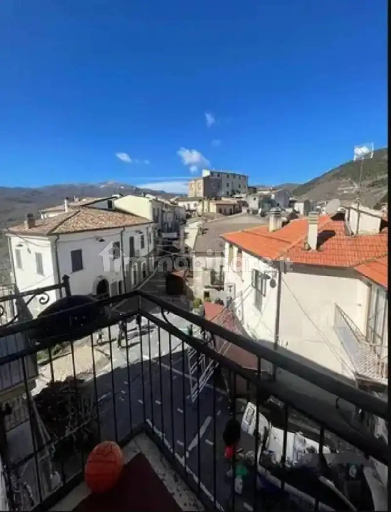 Appartamento in vendita a Abriola