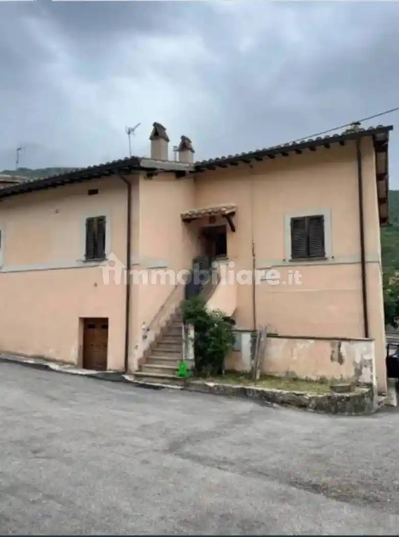 Rustico - Casale in vendita a Sellano