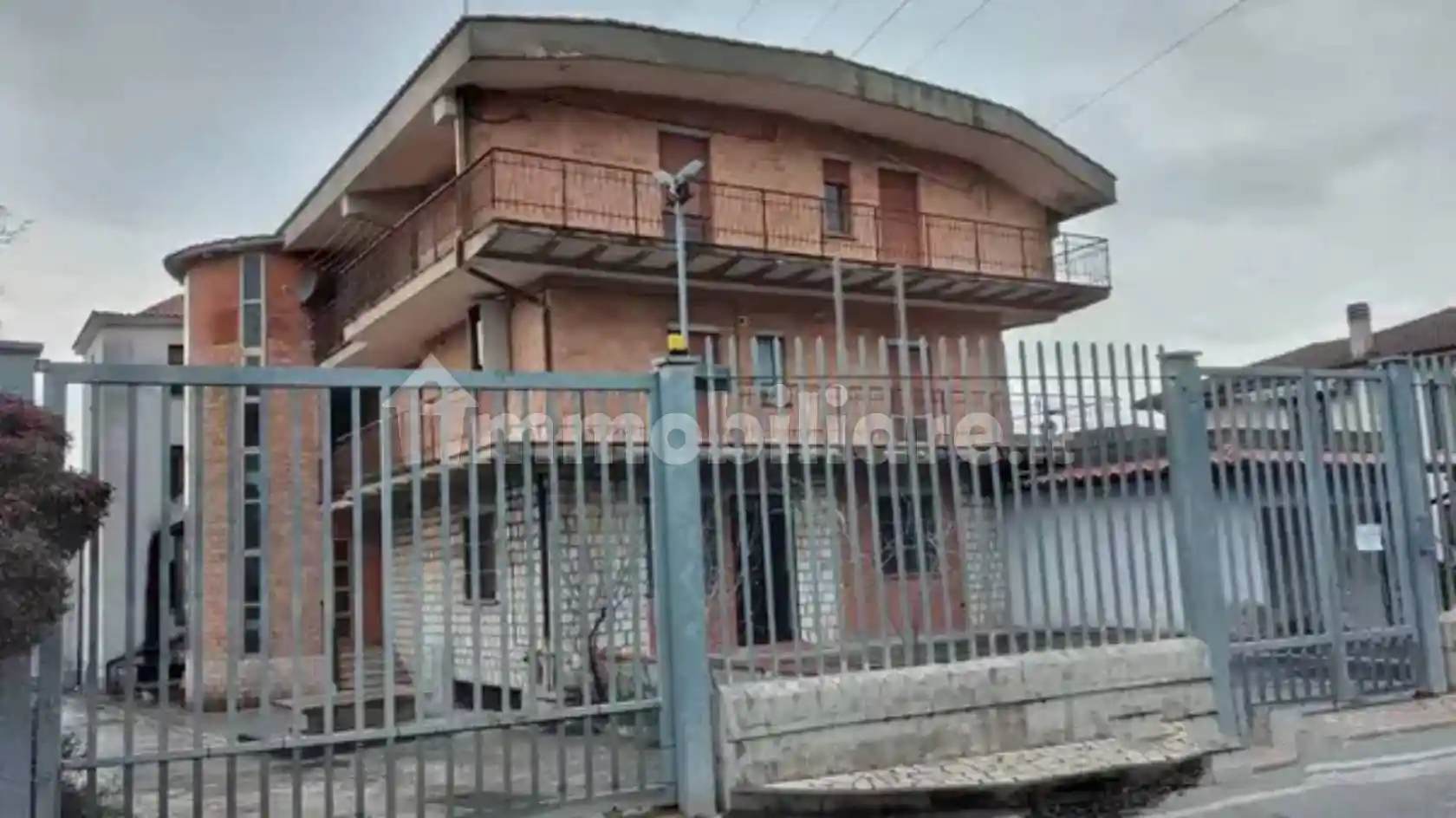 Casa indipendente in vendita a Gualdo Tadino