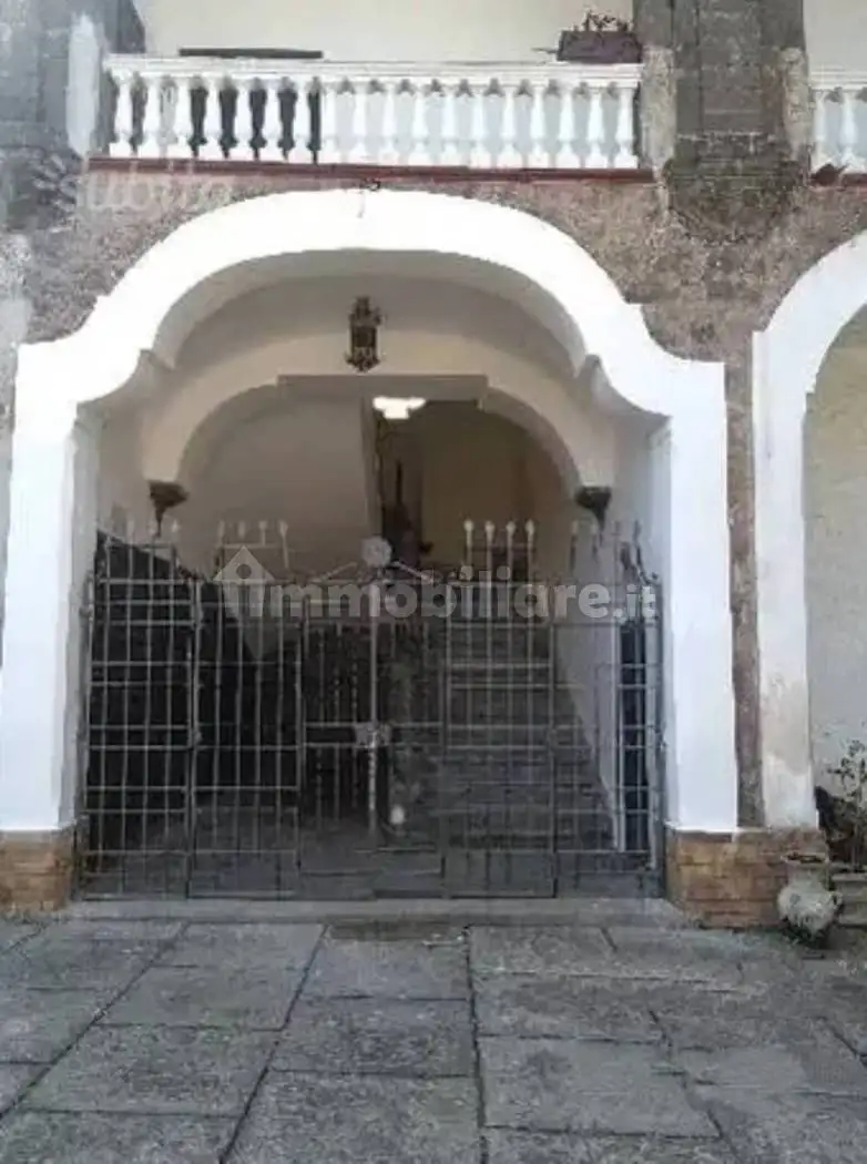 Palazzo - Edificio in vendita a Camigliano