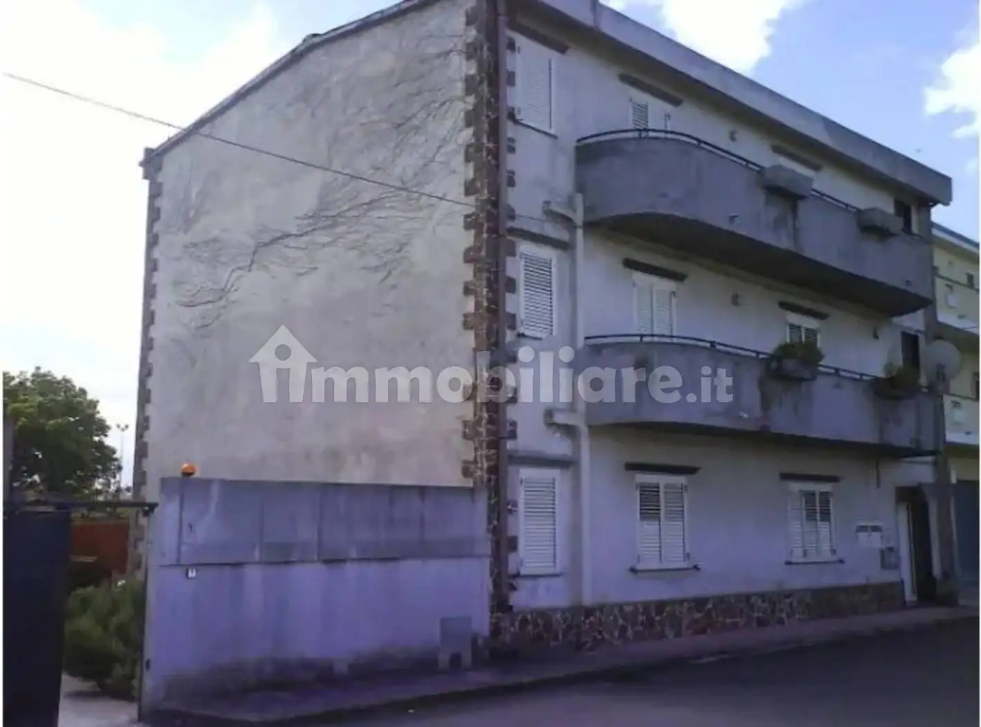 Palazzo - Edificio in vendita a San Ferdinando