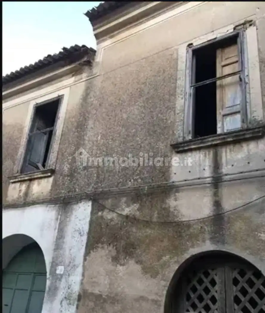 Palazzo - Edificio in vendita a Airola