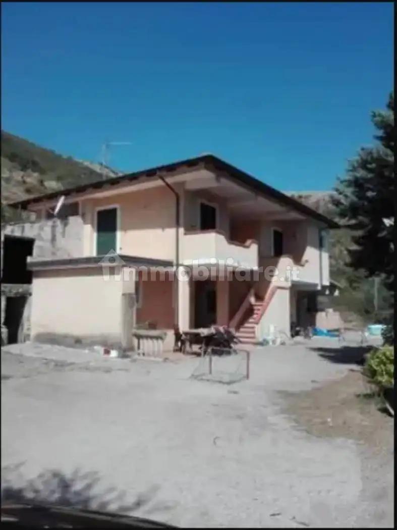 Appartamento in vendita a Buonabitacolo