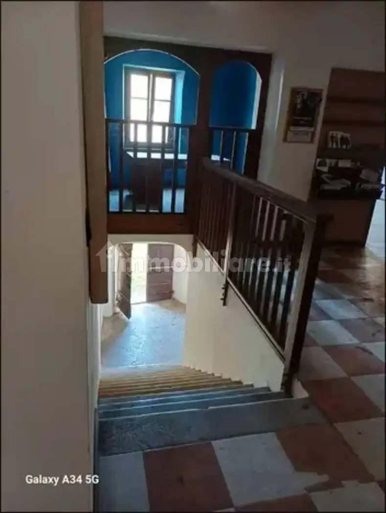 Palazzo - Edificio in vendita a Stenico