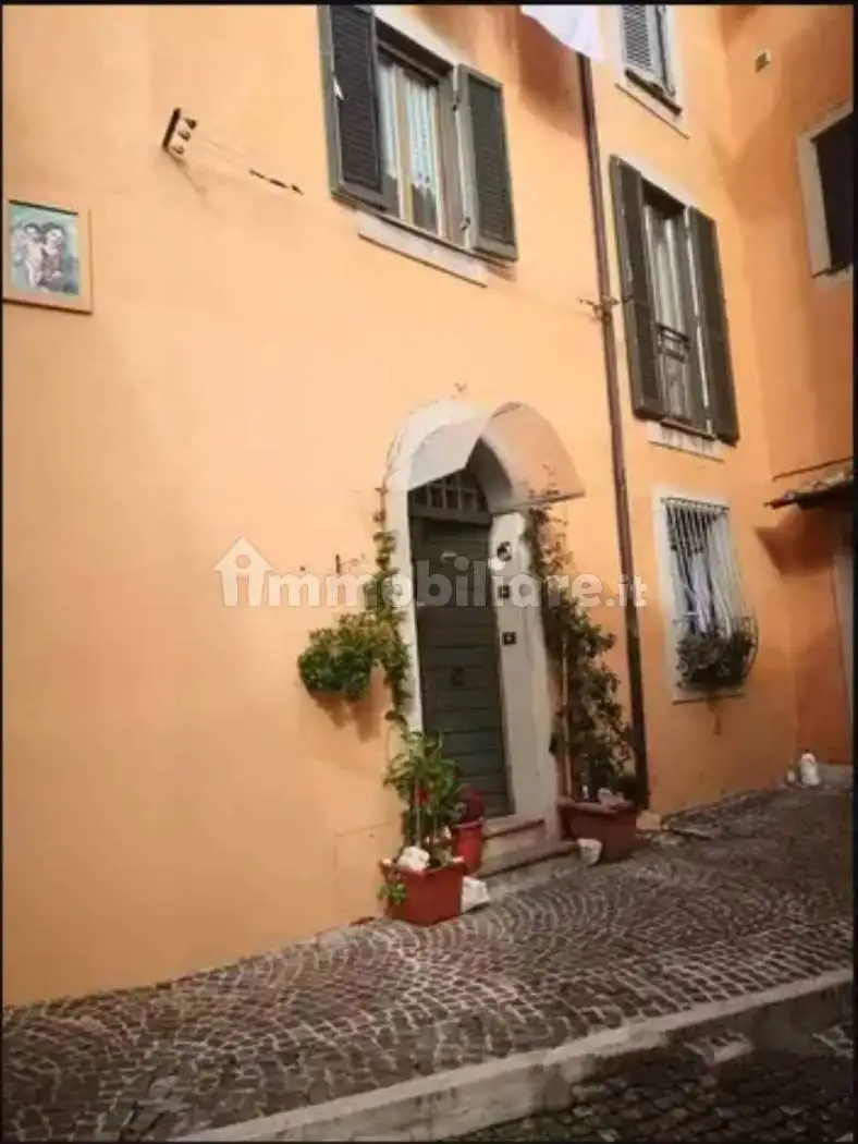 Appartamento in vendita a Canterano