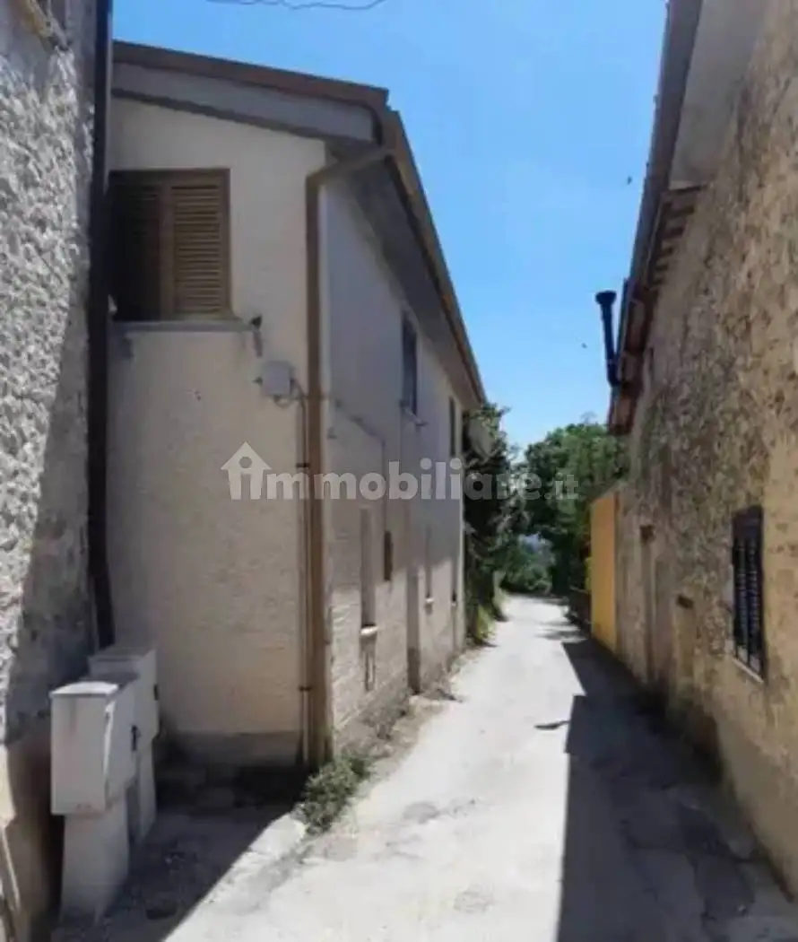 Casa indipendente in vendita a Morro Reatino