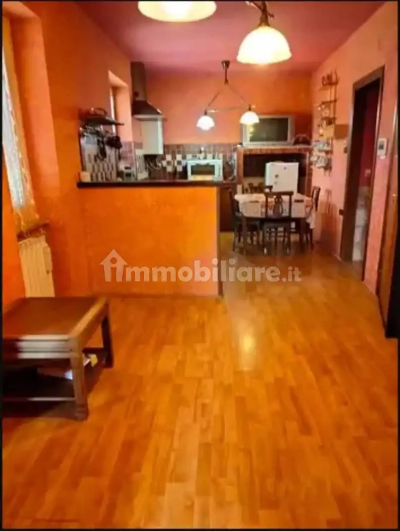 Appartamento in vendita a Montasola