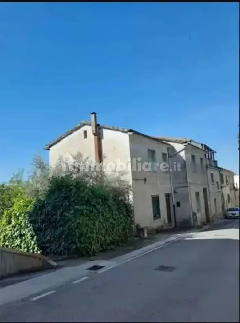 Casa indipendente in vendita a Fragneto Monforte