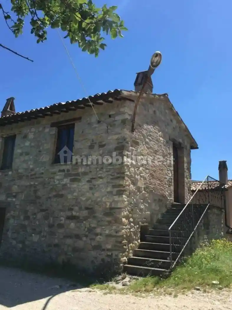 Casale via Collebudino, Valtopina - foto 2