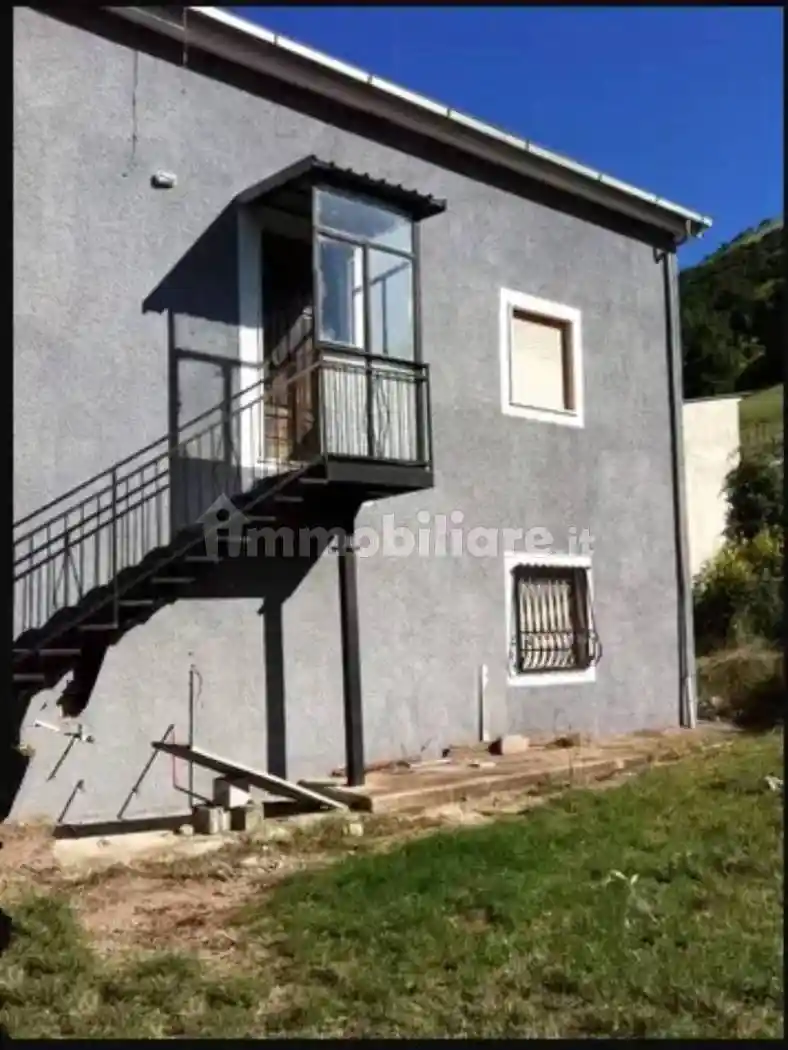 Terratetto unifamiliare Contrada Schiavi, Brienza - foto 2