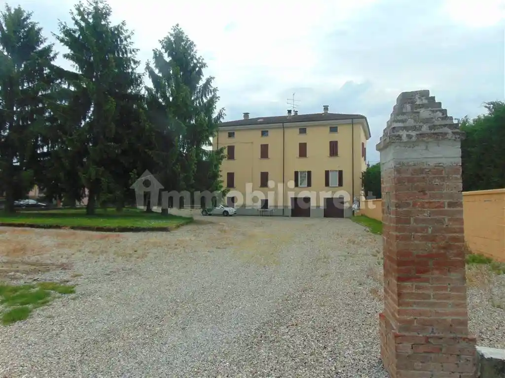 Casa indipendente in vendita a San Giorgio Piacentino