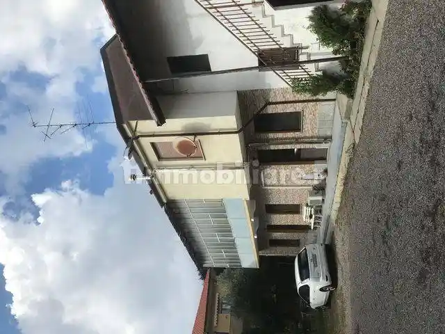 Appartamento in vendita a Buscate