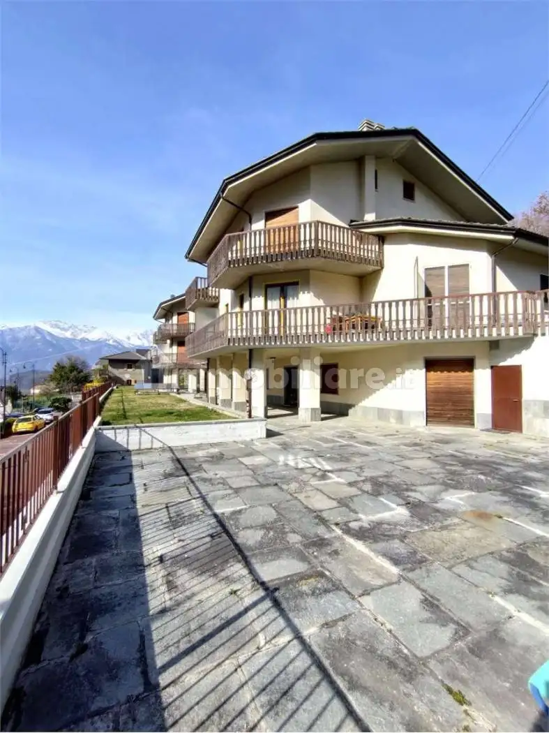 Appartamento in vendita a Challand-Saint-Anselme