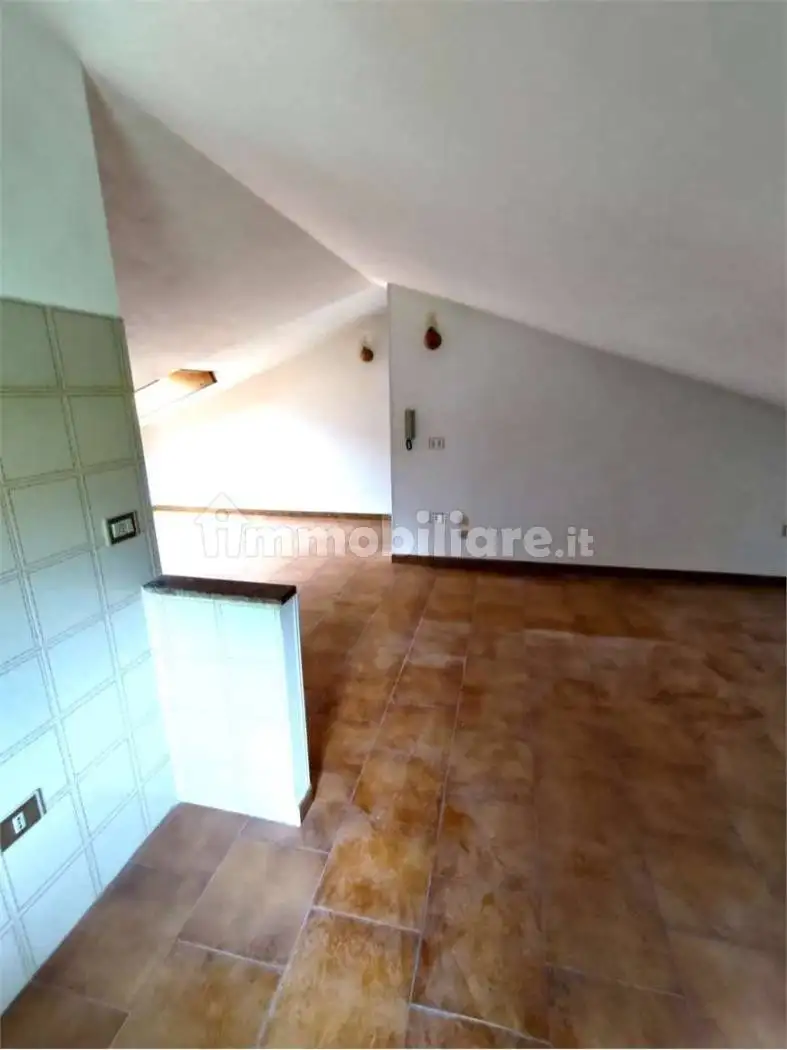 Monolocale frazione Corliod, 11, Challand-Saint-Anselme - foto 3