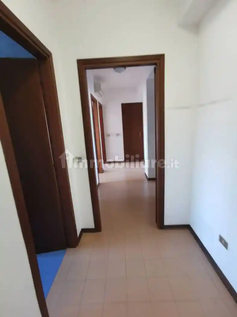 Quadrilocale via C. Amirante, Soverato Marina, Soverato - foto 2