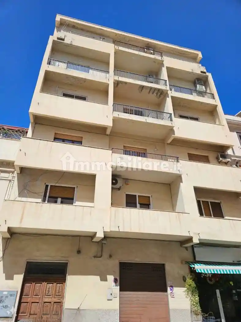 Quadrilocale via Antonio Cimino 20, Centro Storico, Reggio Calabria - foto 5