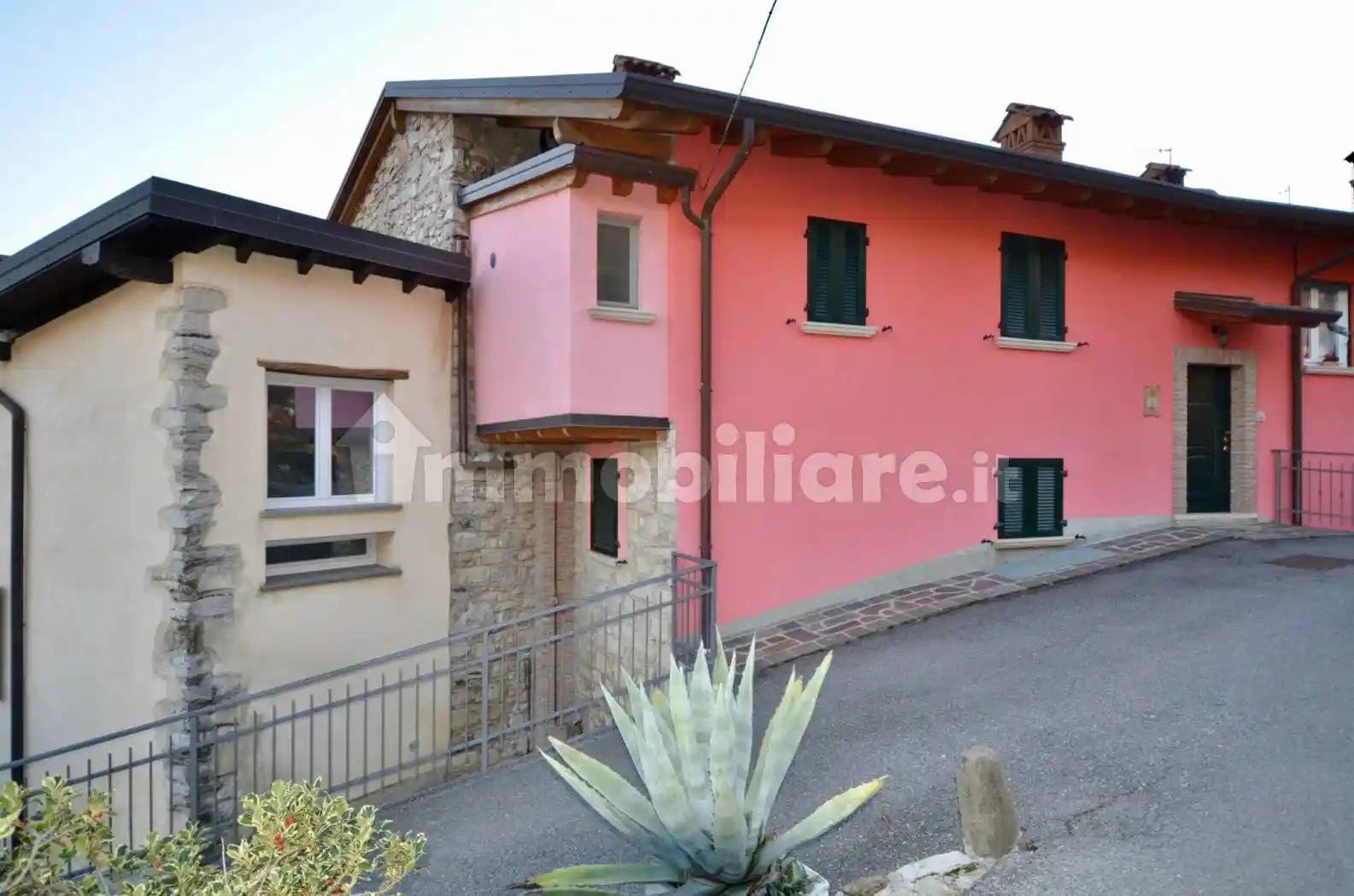 Villa in vendita a Almenno San Bartolomeo