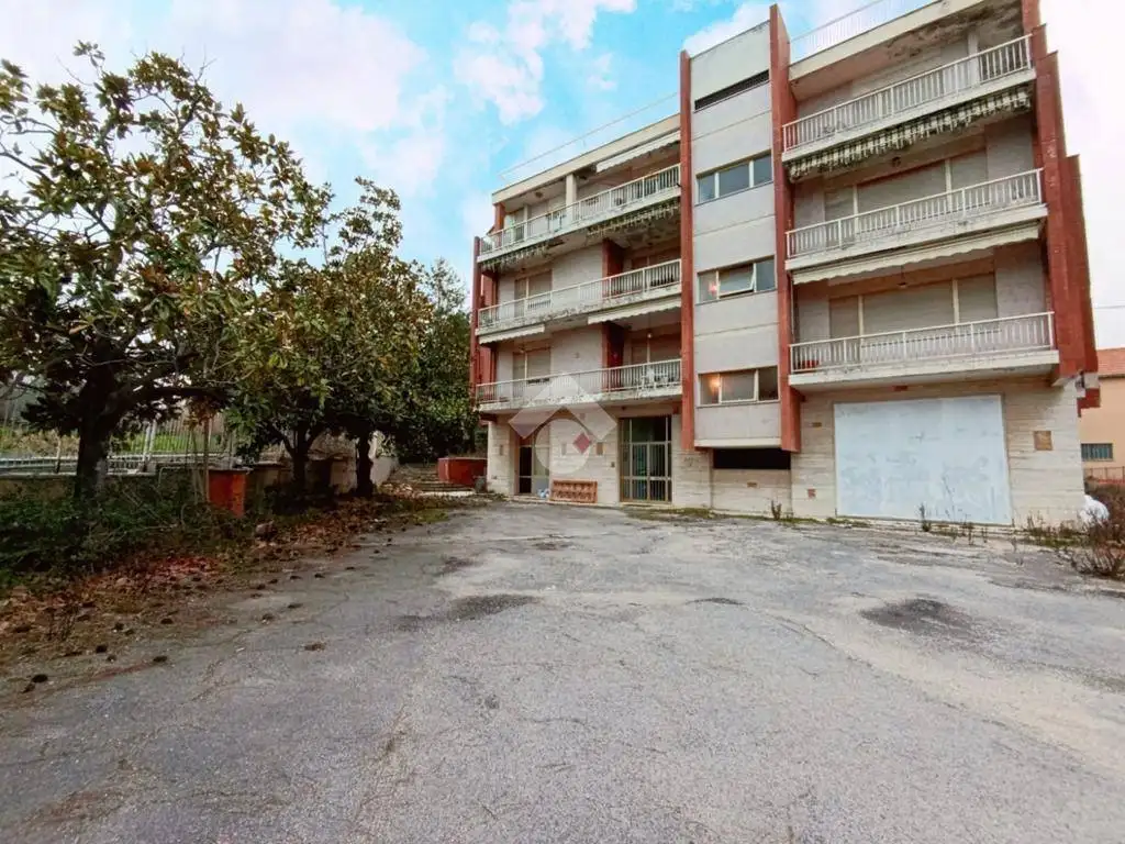 Appartamento in vendita a Pineto