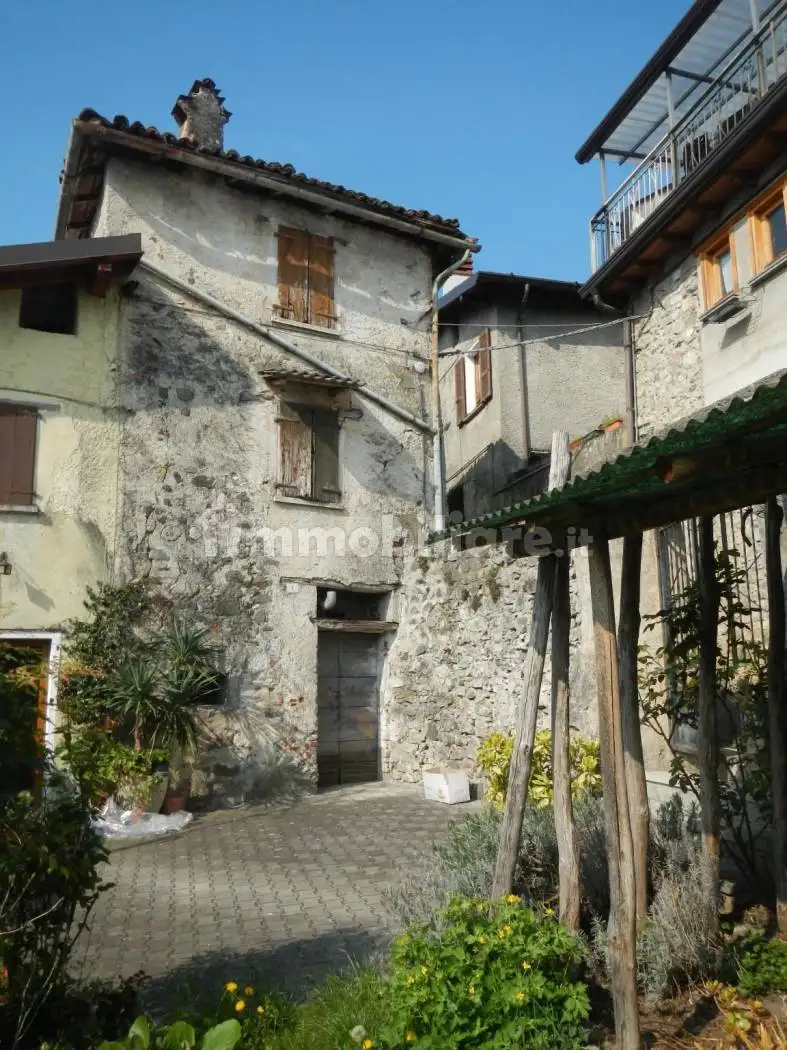 Casa indipendente in vendita a Marcheno