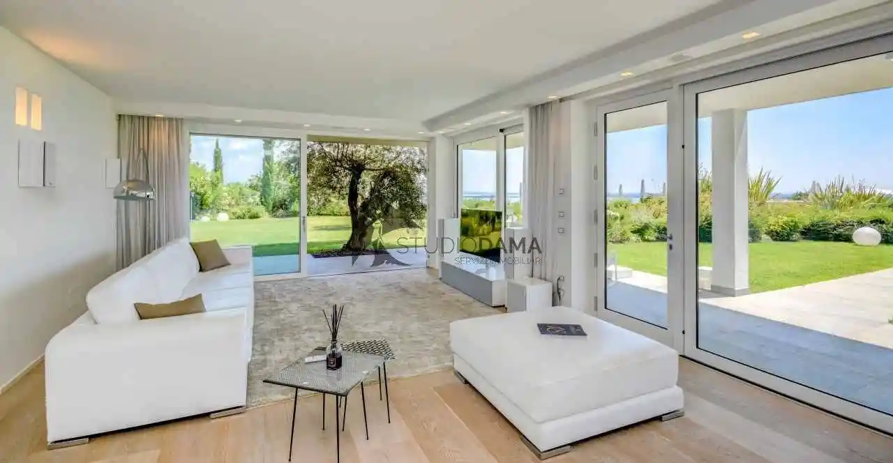 Villa in vendita a Padenghe sul Garda