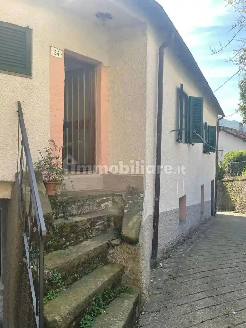 Appartamento in vendita a Varese Ligure