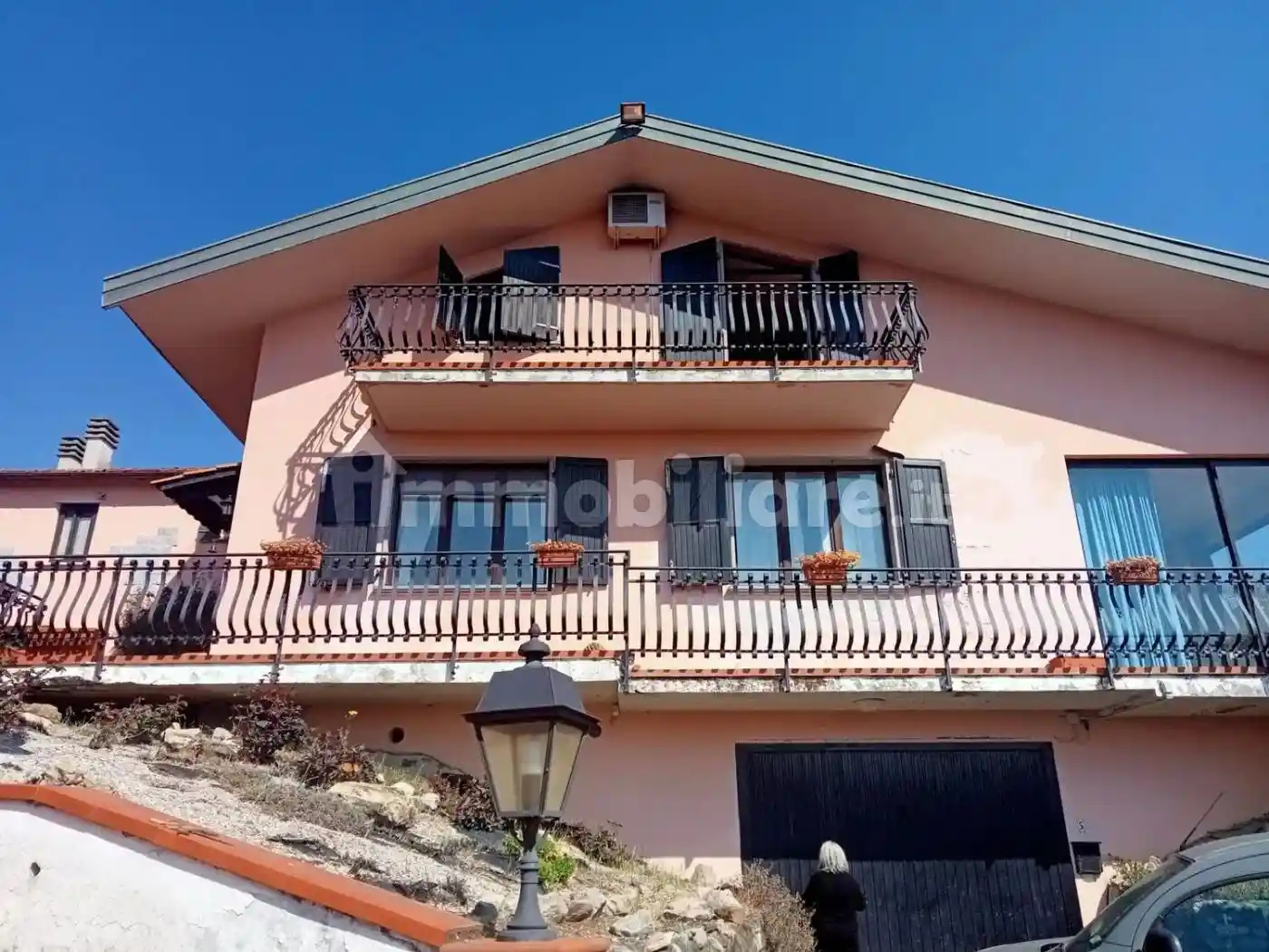 Villa in vendita a Podenzana