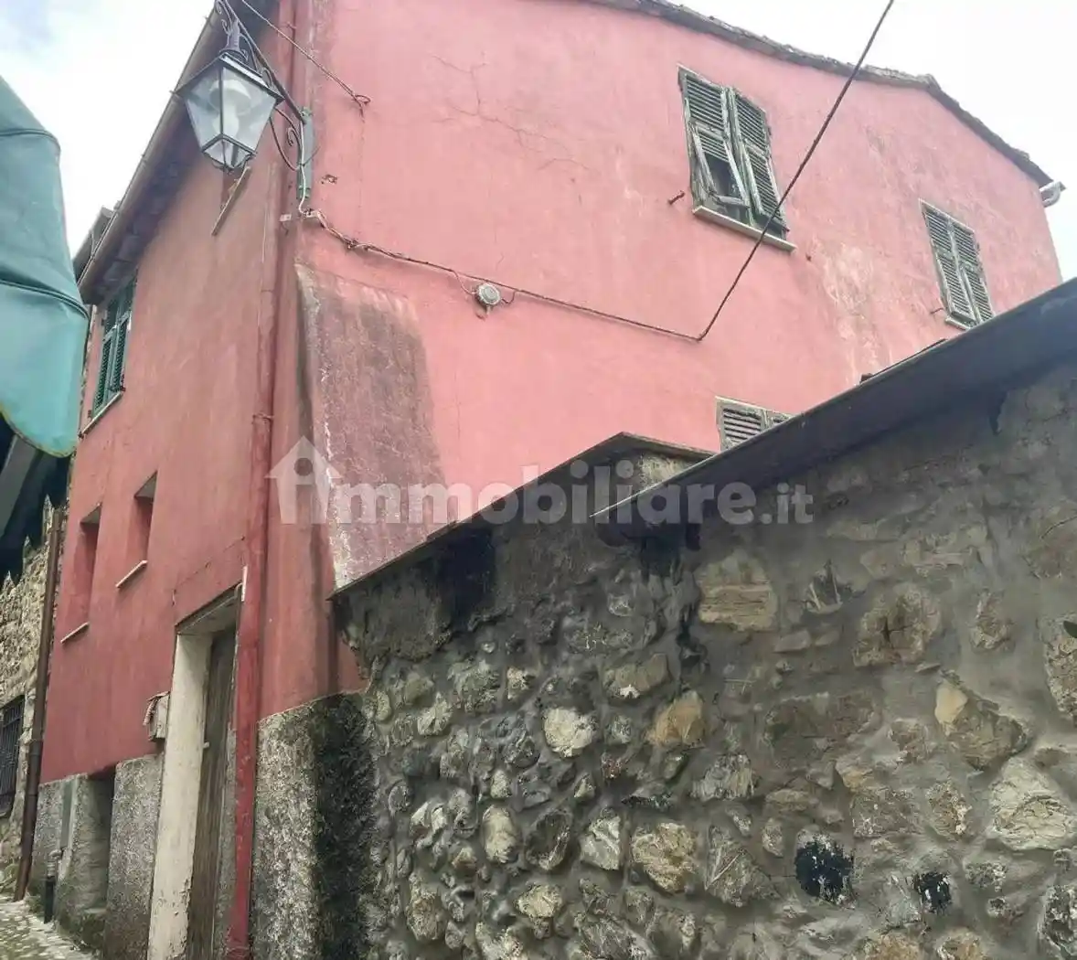 Villa in vendita a Carro