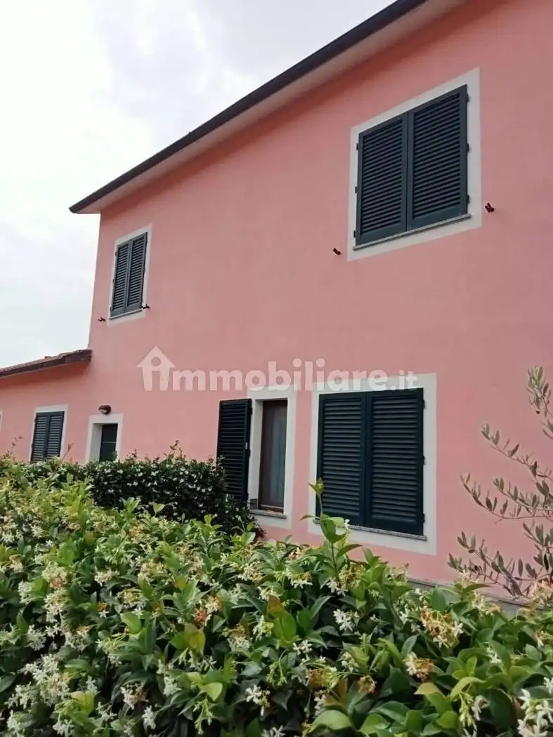 Appartamento in vendita a Brugnato