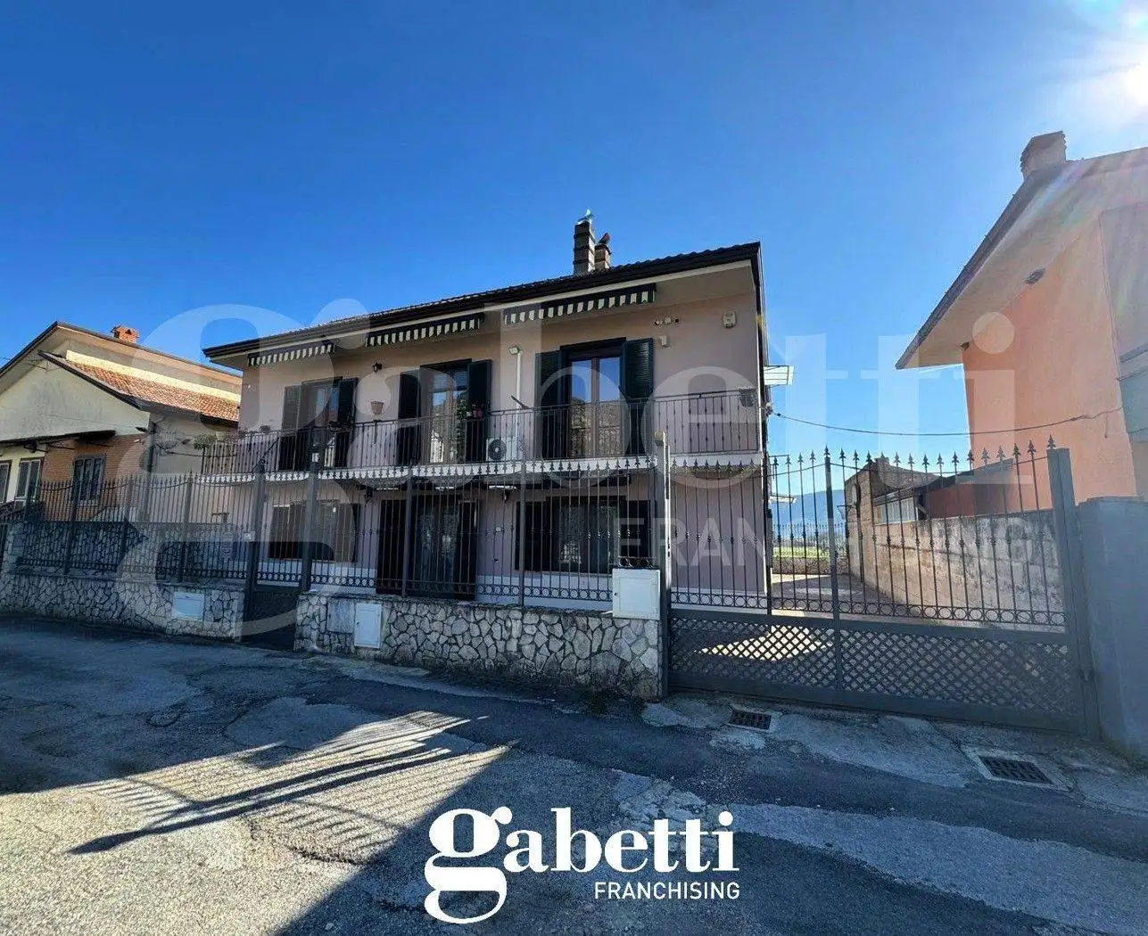 Casa indipendente in vendita a Piana di Monte Verna
