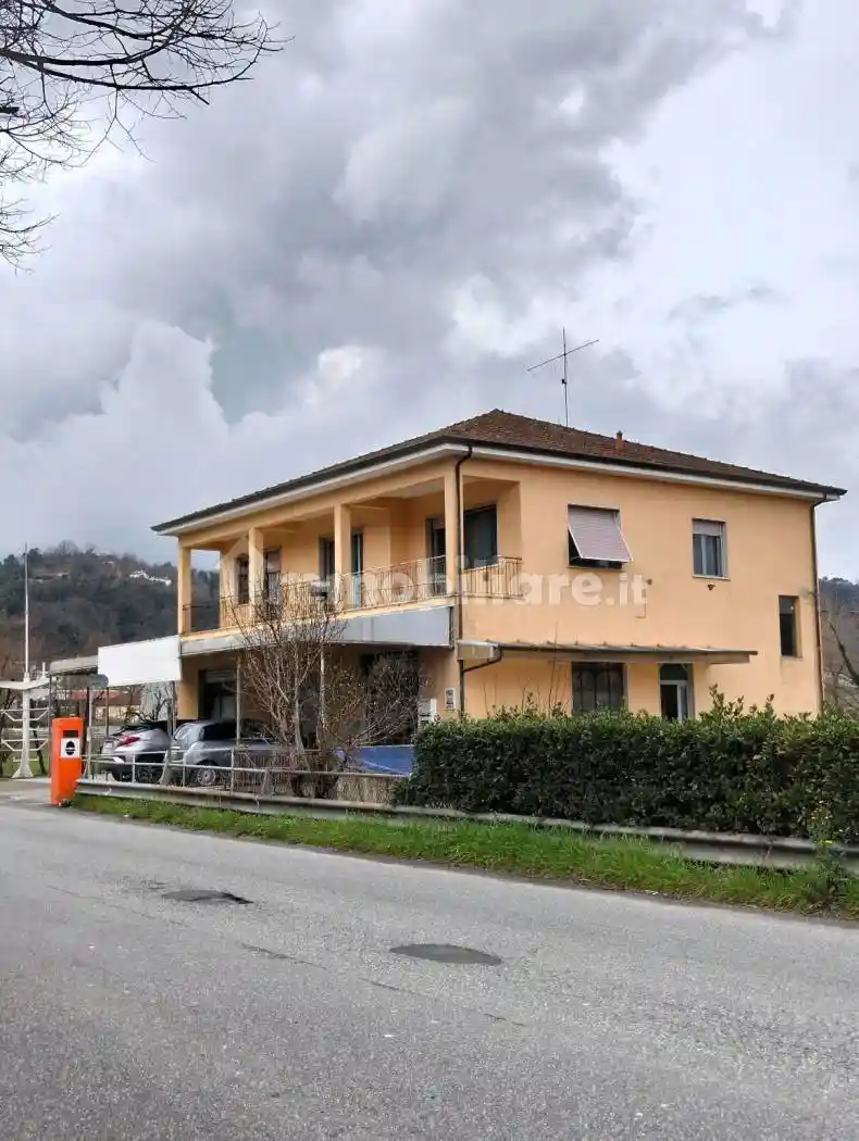 Palazzo - Edificio in vendita a Vezzano Ligure
