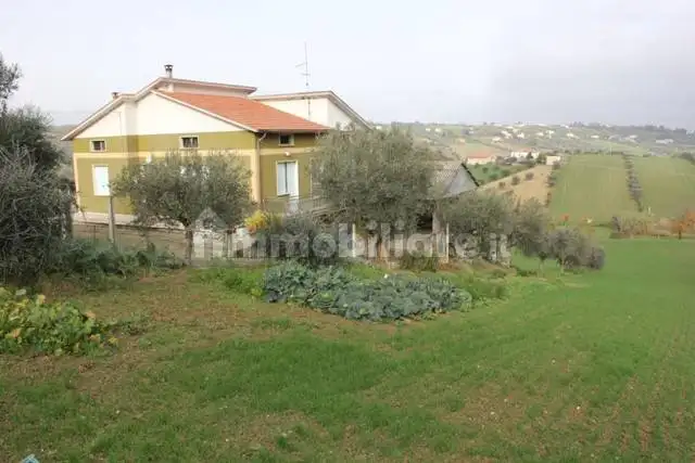Rustico - Casale in vendita a Civitella del Tronto
