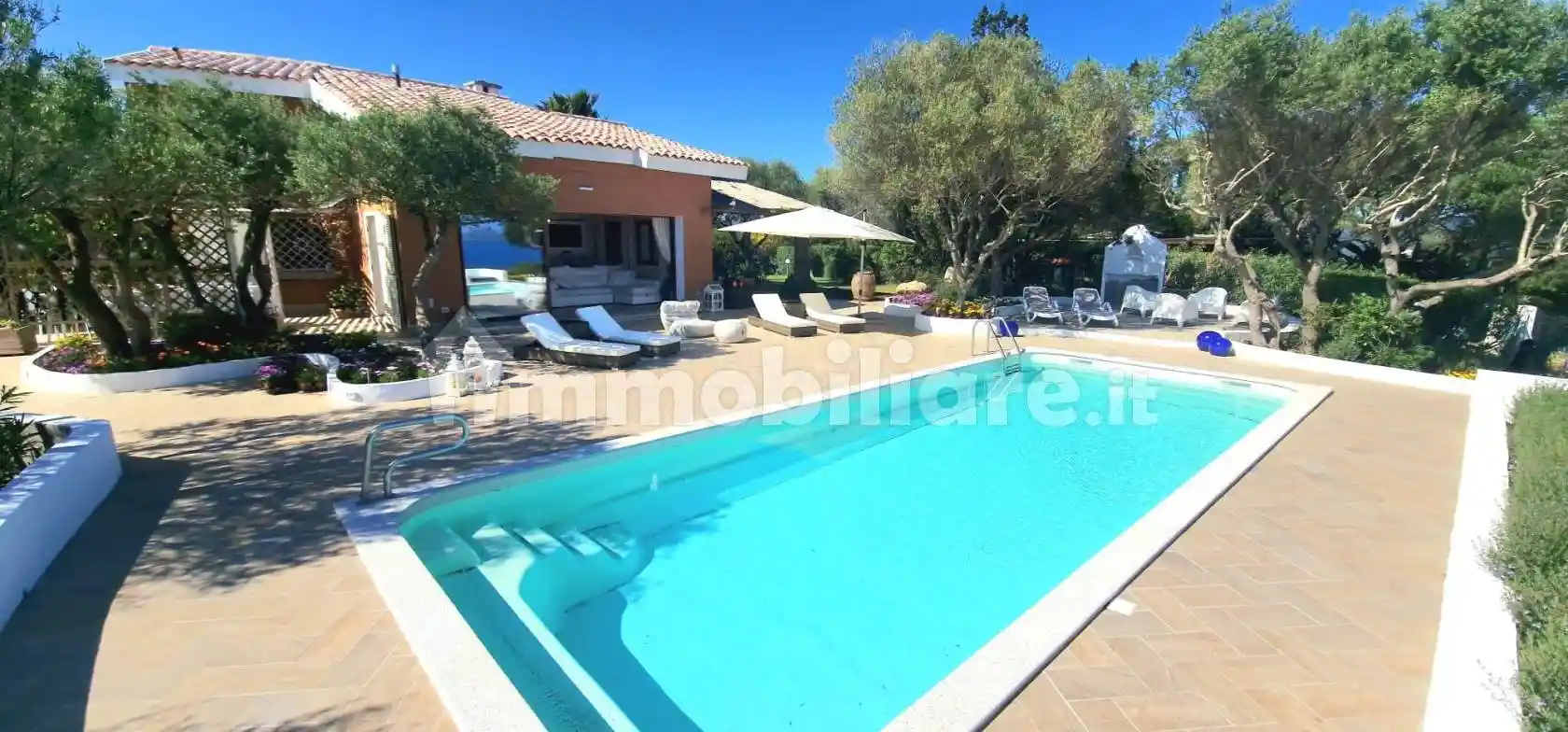 Villa in affitto a Olbia