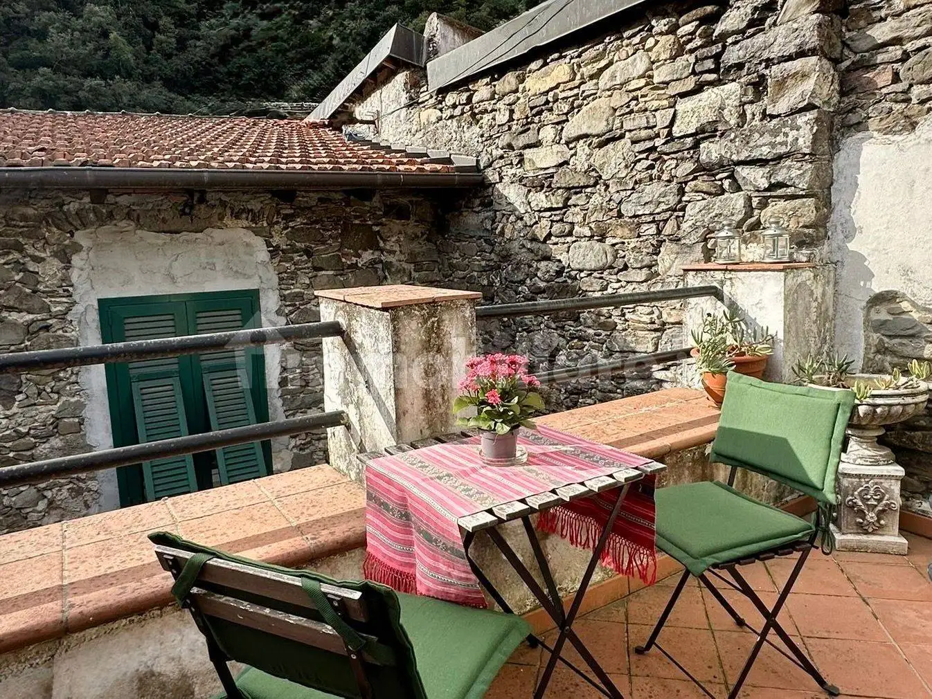 Appartamento in vendita a Isolabona