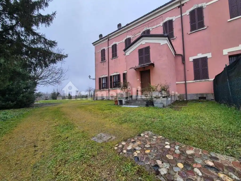 Villa in vendita a Modena