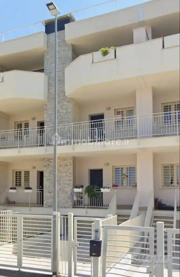 Palazzo - Edificio in vendita a Roma