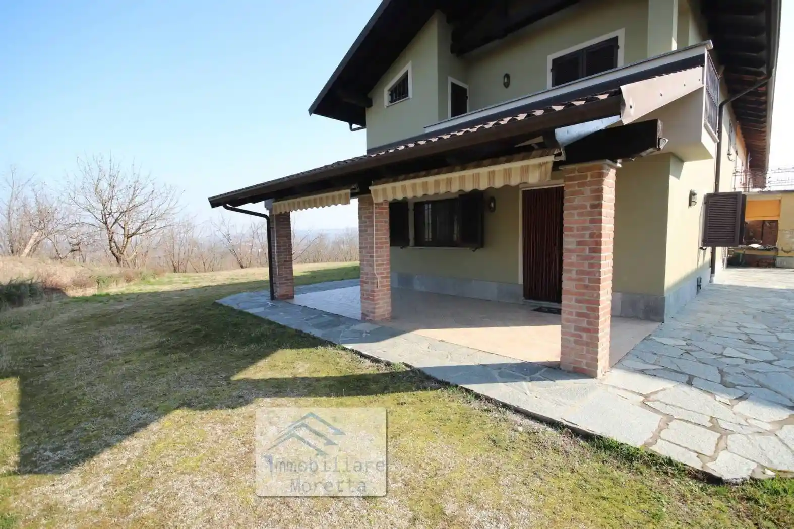 Villa in vendita a Castagnole delle Lanze