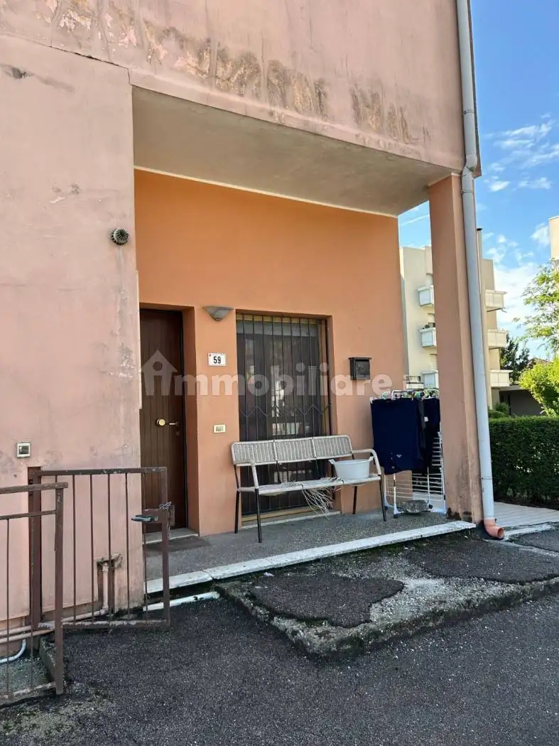 Appartamento in vendita a Urbana