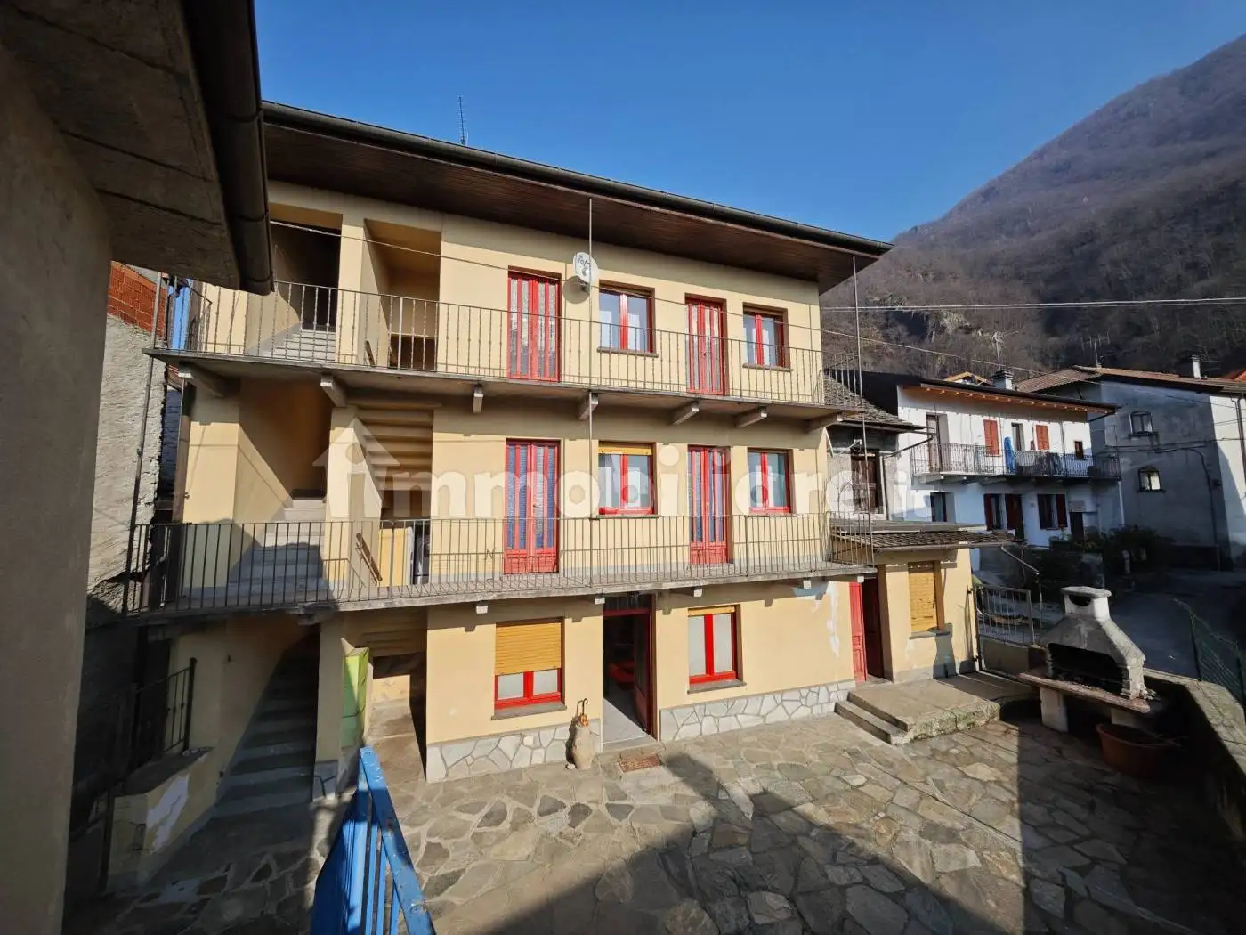 Casa indipendente in vendita a Beura-Cardezza