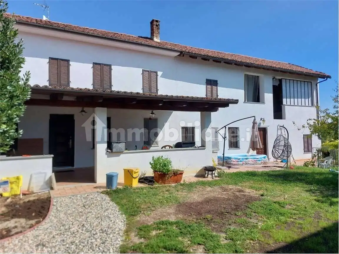 Rustico - Casale in vendita a Camerano Casasco